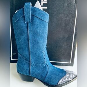 Karl Lagerfeld Paris Women’s Boots